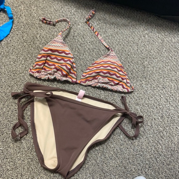 Billabong Other - Billabong top and VS bottom